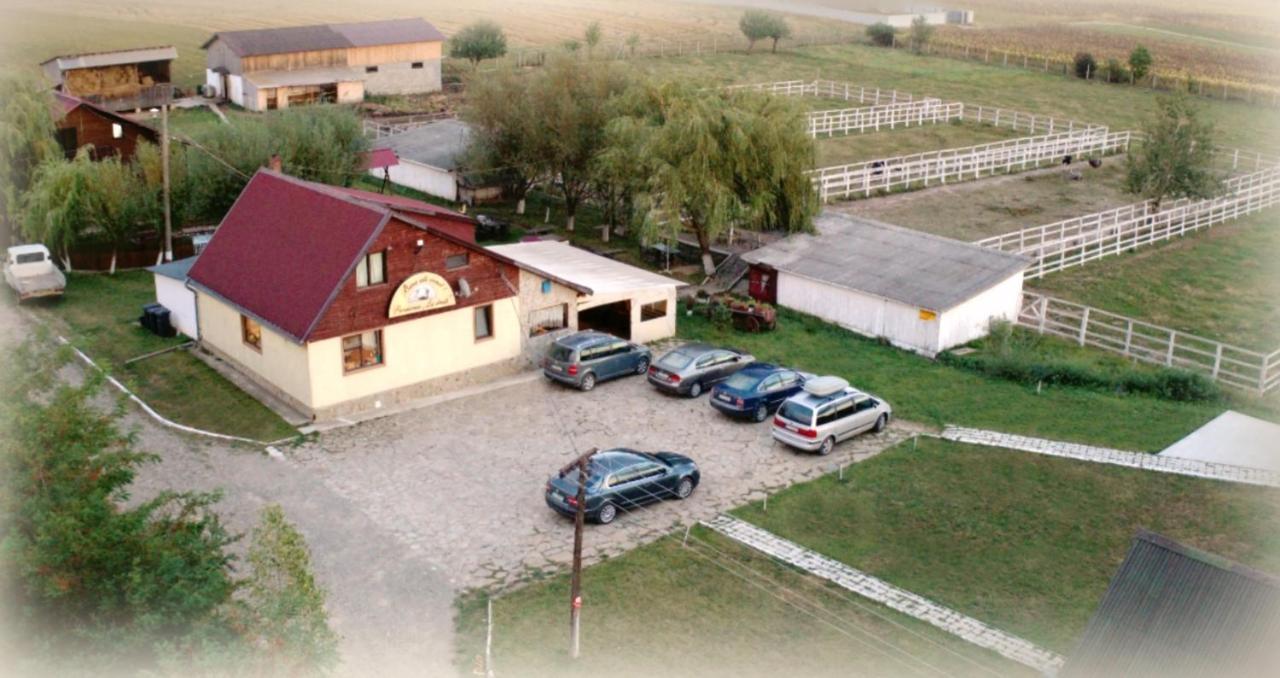 Pensiunea ,,La Struti" Targu Neamt Extérieur photo